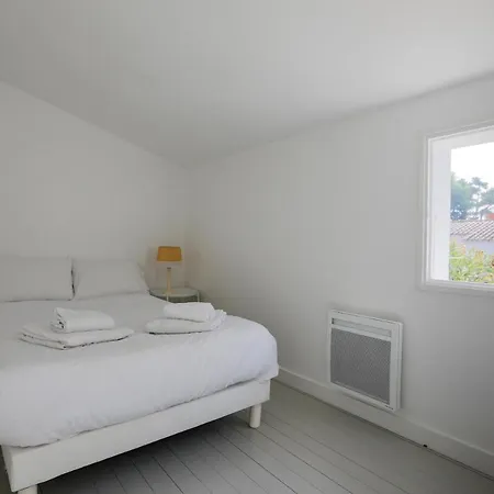 Maison Cosy A Clement Des Baleines Hébergement de vacances