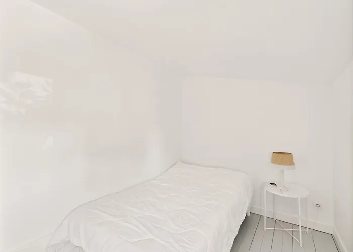 Clement - 400 M - Coeur Village *